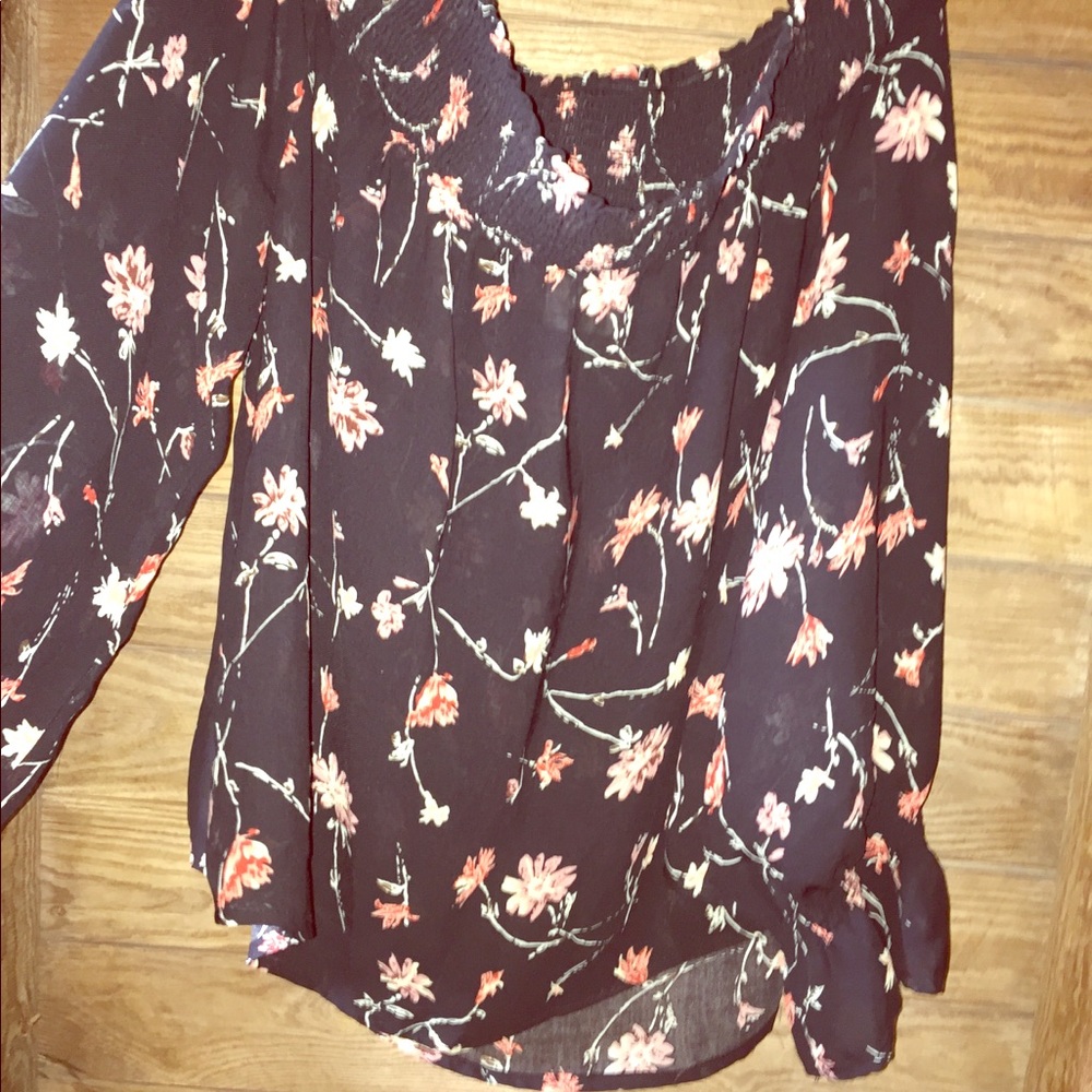 Off shoulder shirt